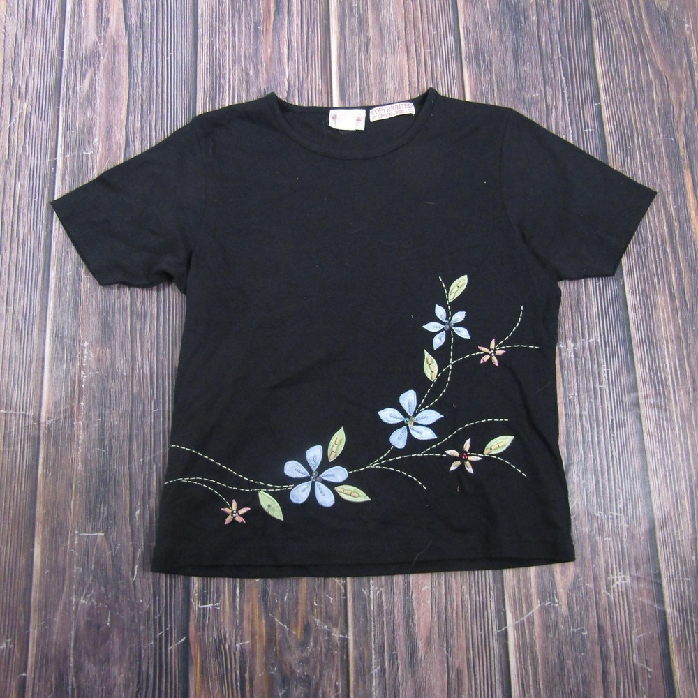 Crystal Kobe Shirt Womens M Black Floral Embroidered Crew Neck Granny Core‎